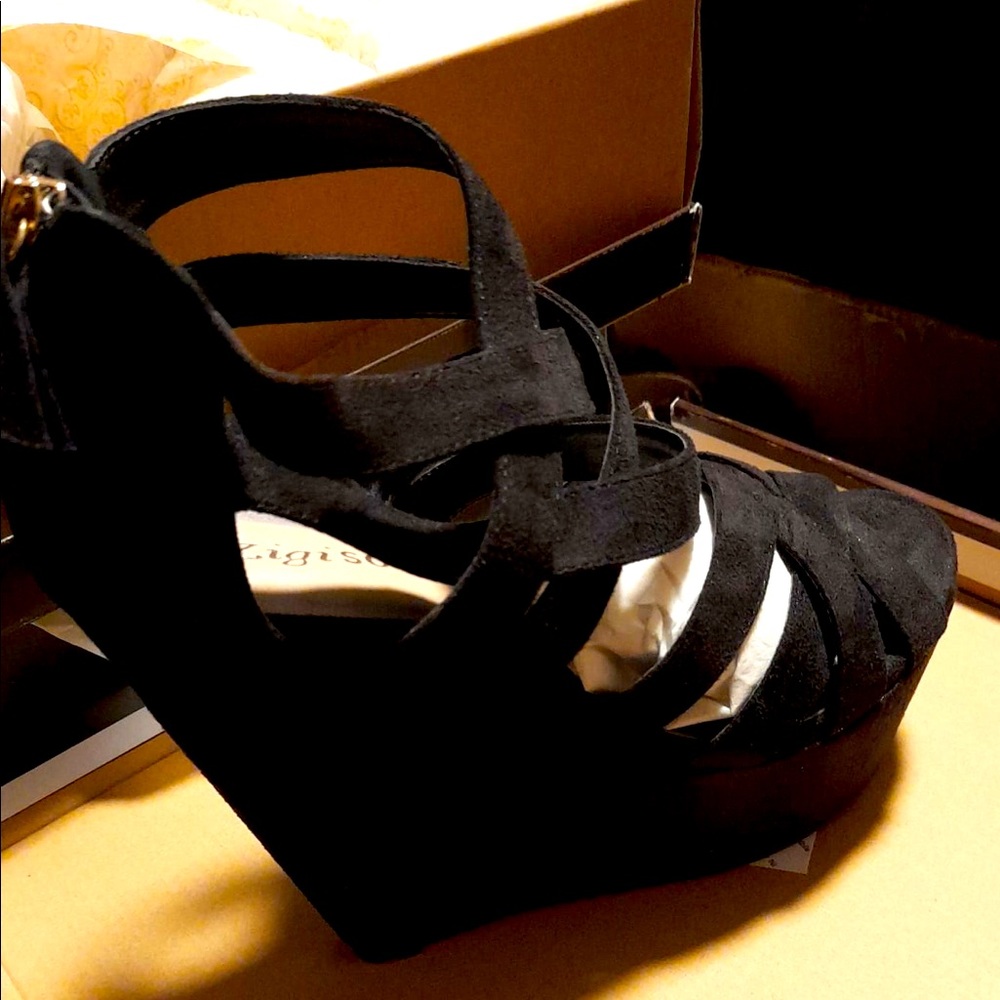 ZigiNY Soho black suede wedged heels shoes NEW !🤩